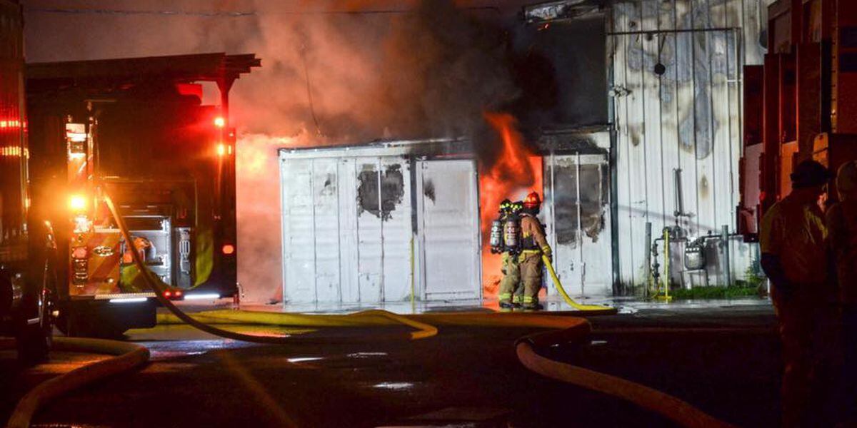 Twoalarm fire rips through commercial building in Tumwater