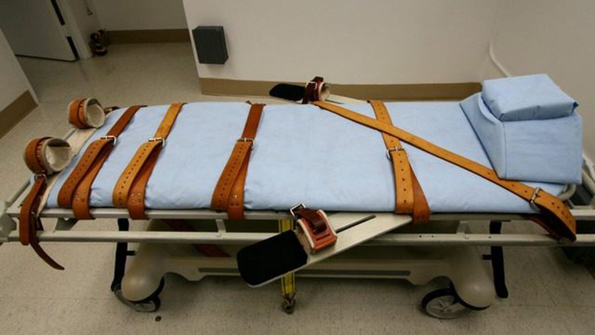 On this day State of Washington carries out its first execution in 1904