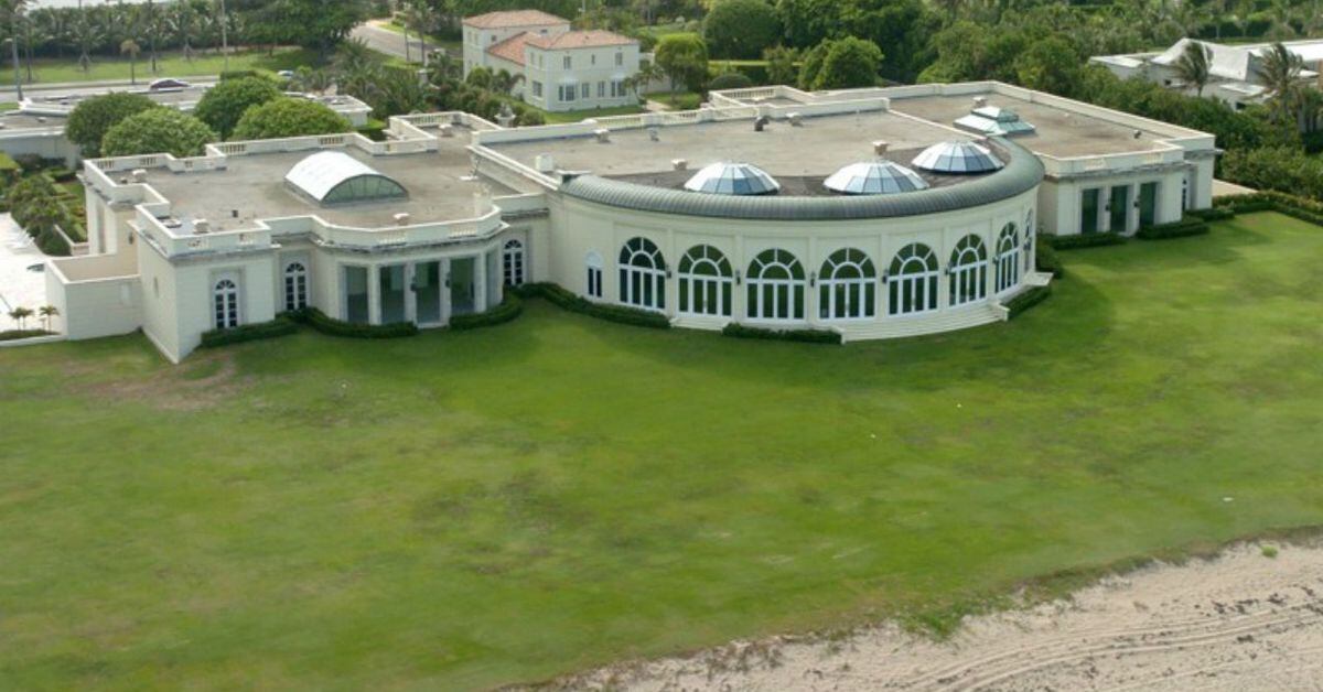 Why did Russian oligarch pay so much for Trump mansion?