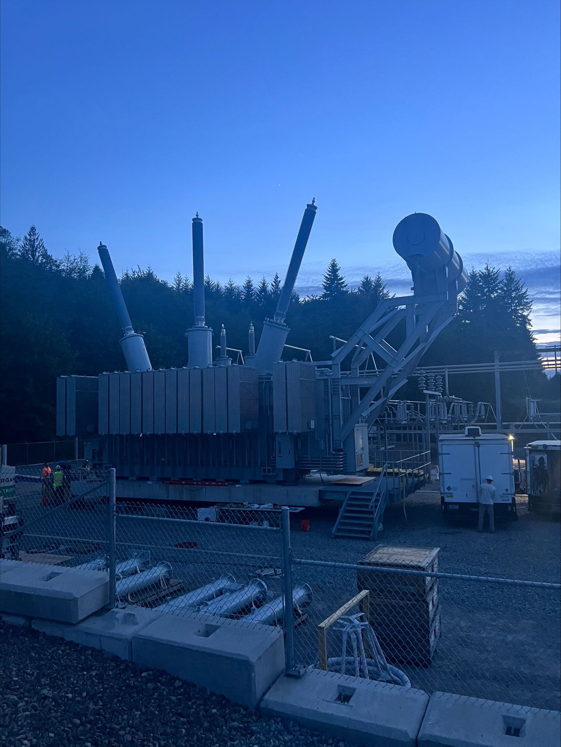 PHOTOS: PSE installs one of the biggest transformers on the West Coast in  Lewis County – KIRO 7 News Seattle