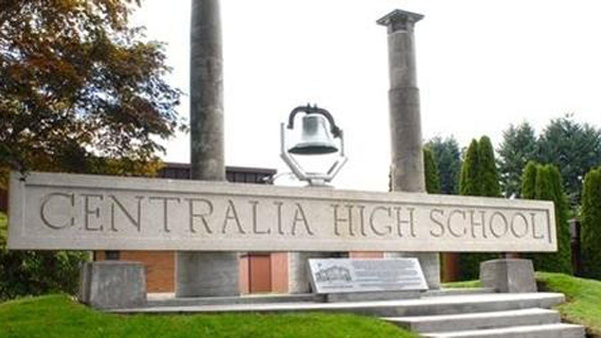 Centralia High School locked down after threatening note
