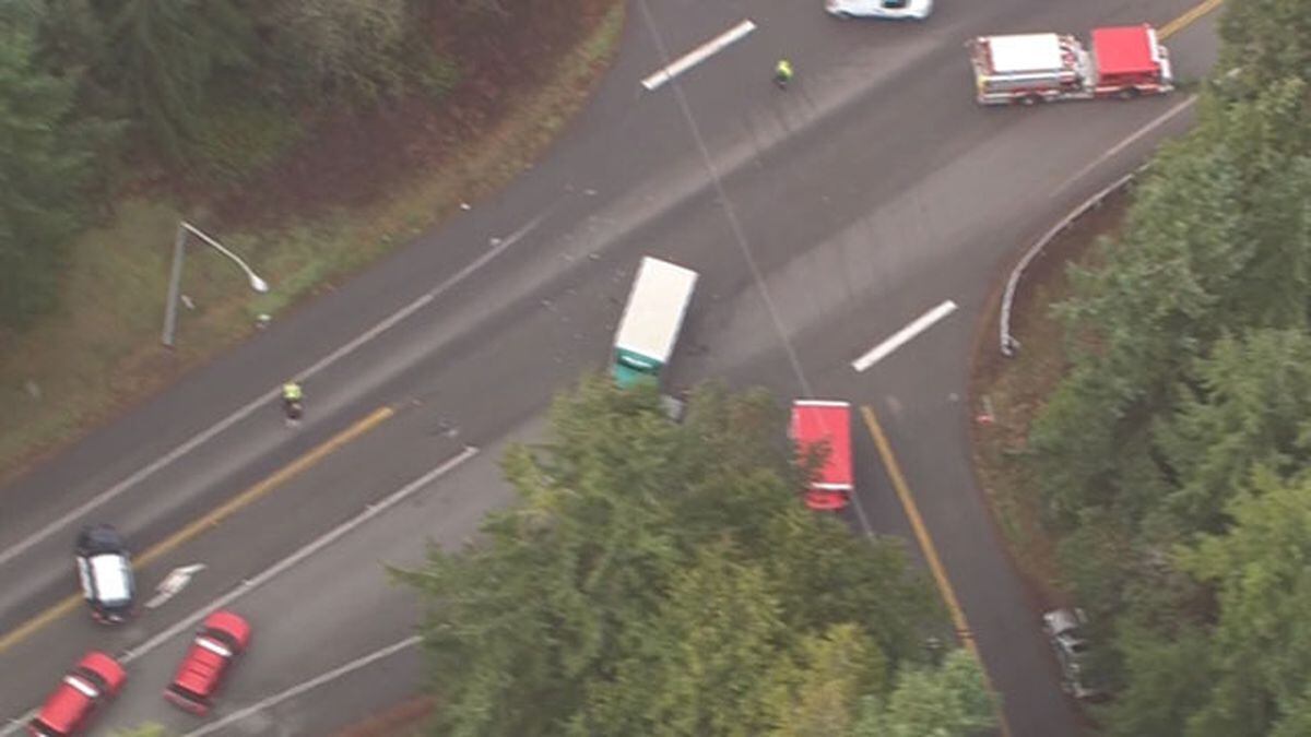 Man killed in Bainbridge Island crash