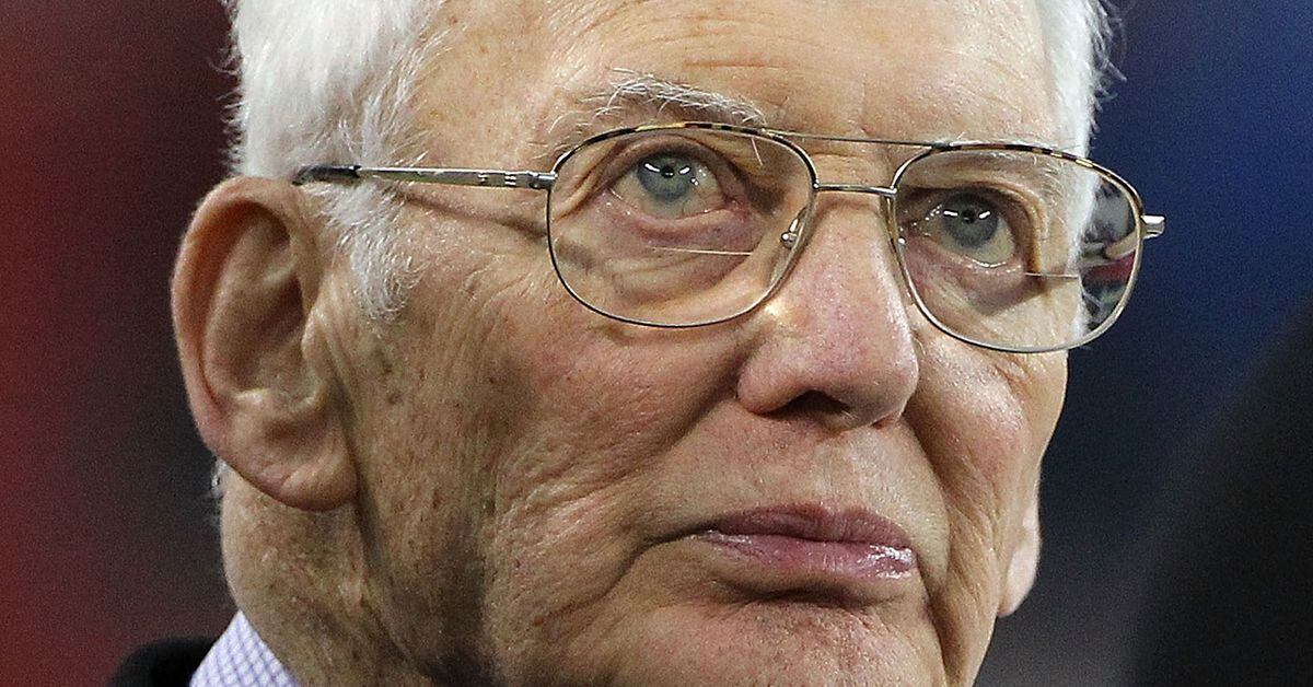 Pittsburgh Steelers' owner Dan Rooney dies