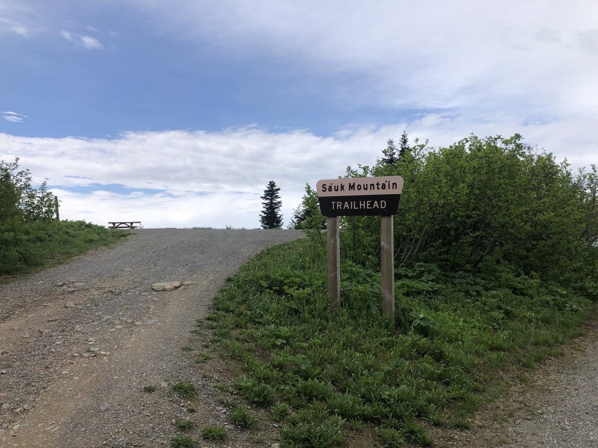 Hiker dies after falling about 1,000 feet from a Sauk Mountain trail