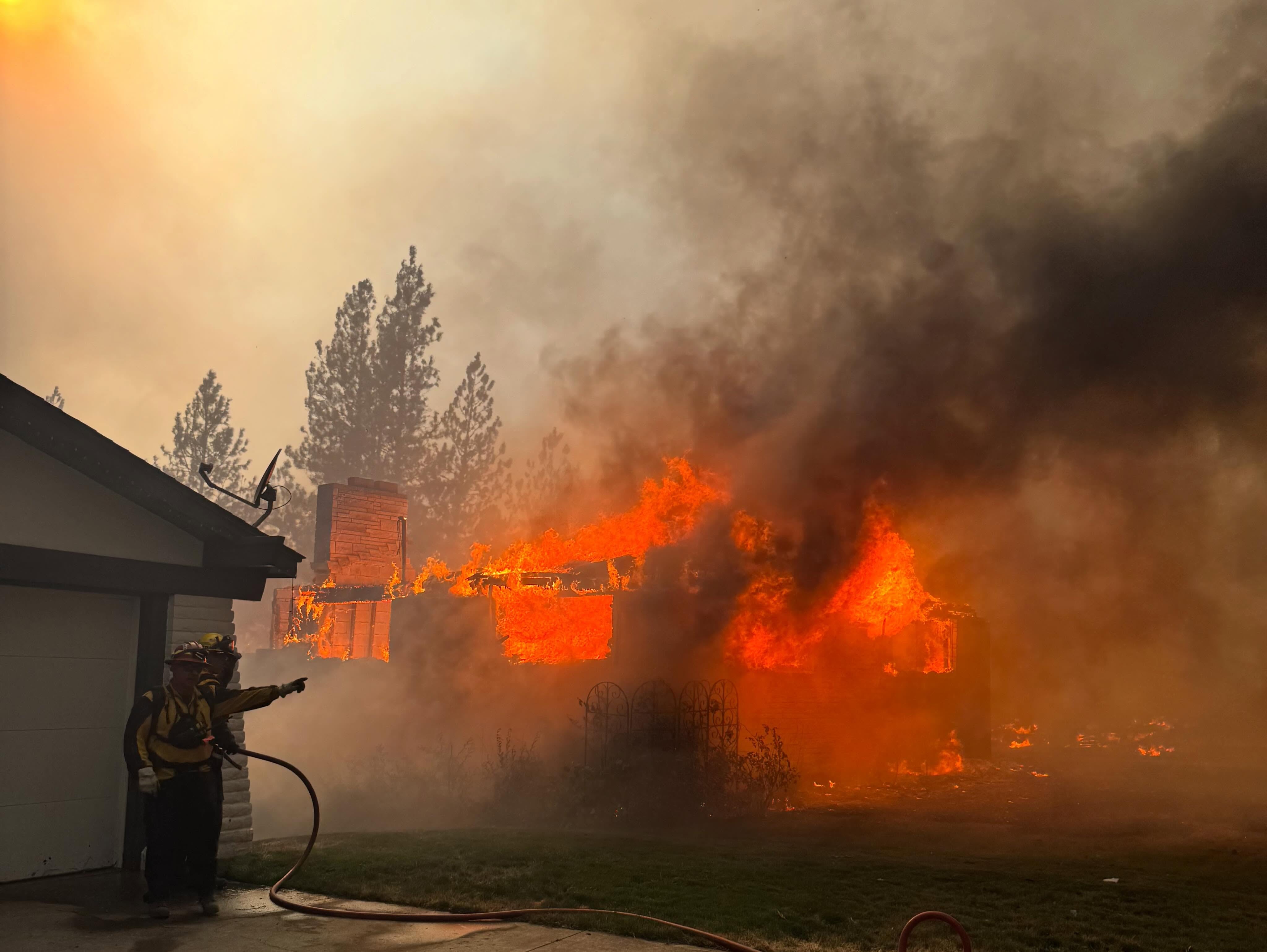 Free clothes for women impacted by fires in Spokane area