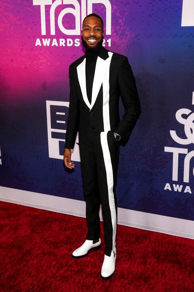 Recording artist 21 Savage attends 2021 Soul Train Awards red carpet at  Adam Clayton Powell State Plaza on Saturday, Nov. 20, 2021, in New York.  (Photo by Andy Kropa/Invision/AP Stock Photo - Alamy