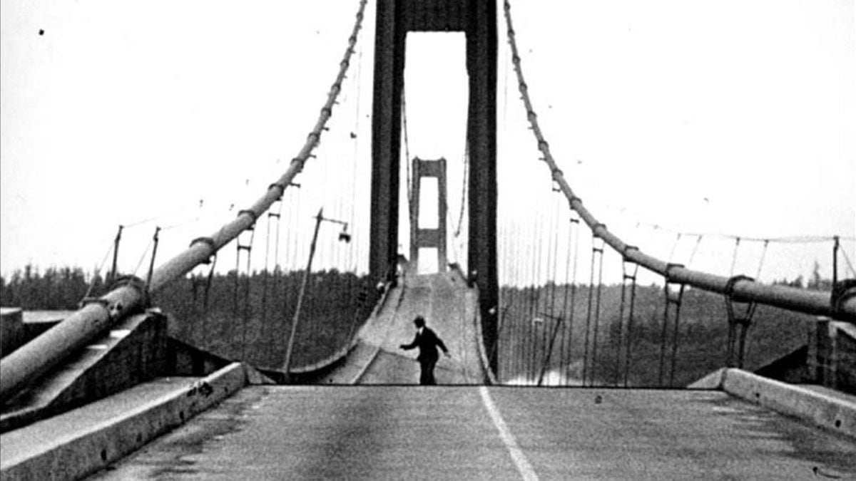 Tacoma Narrows Bridge Collapses On November 7 1940